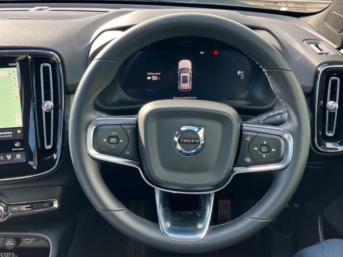 Volvo EX40 SUV, Electric, 2026, Green