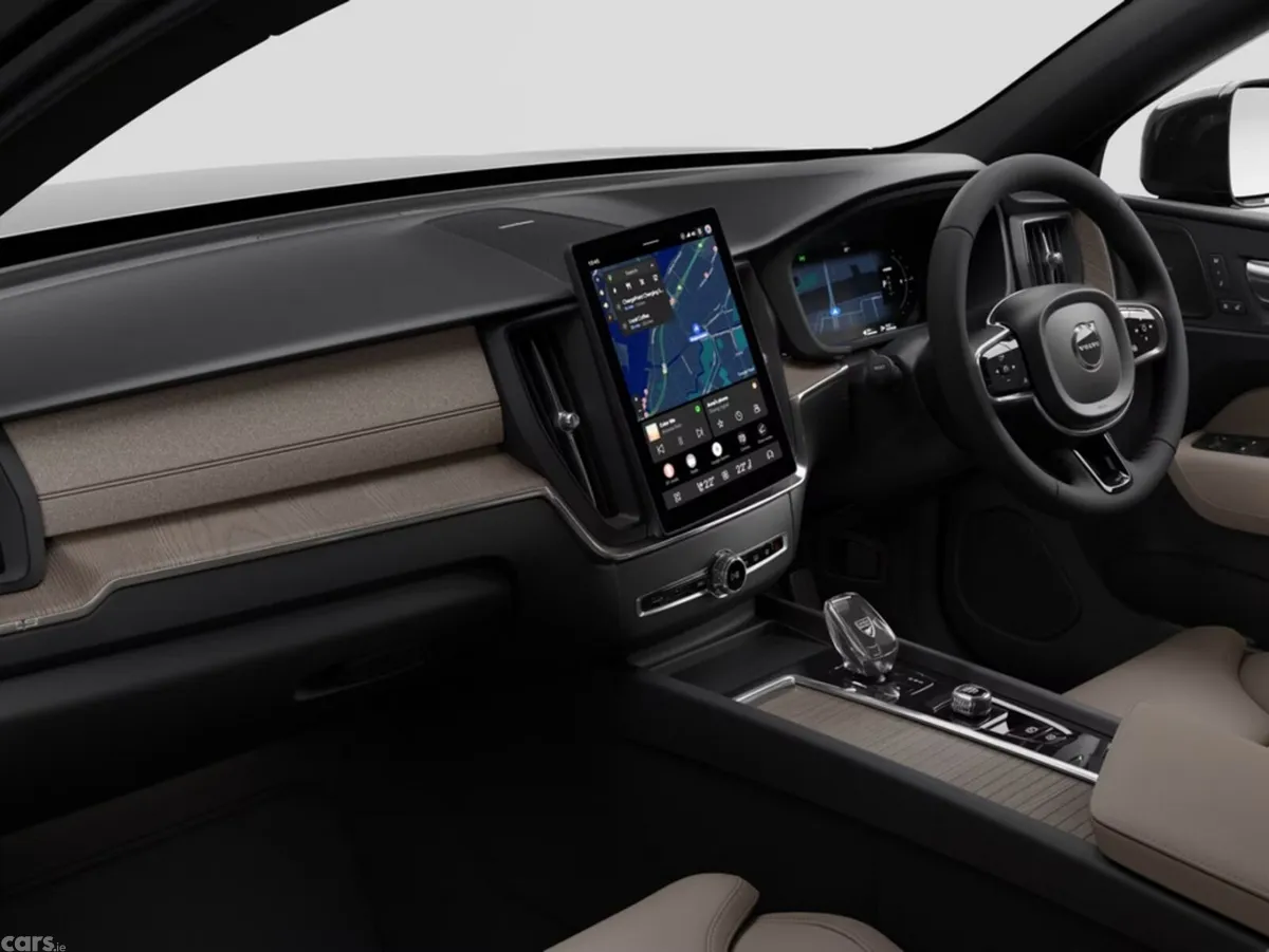 Volvo XC60 SUV, Petrol Plug-in Hybrid, 2027, Green