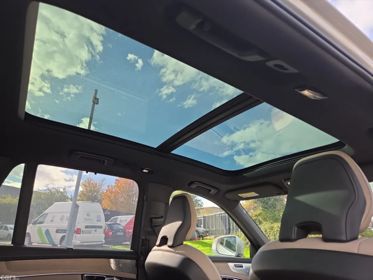 Volvo XC90 SUV, Petrol Plug-in Hybrid, 2025, Silver
