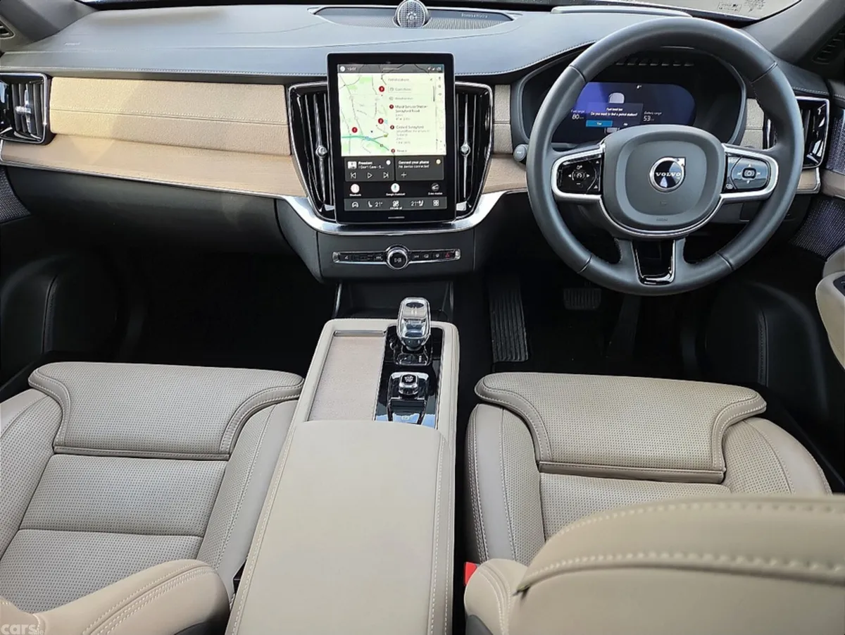 Volvo XC90 SUV, Petrol Plug-in Hybrid, 2025, Silver