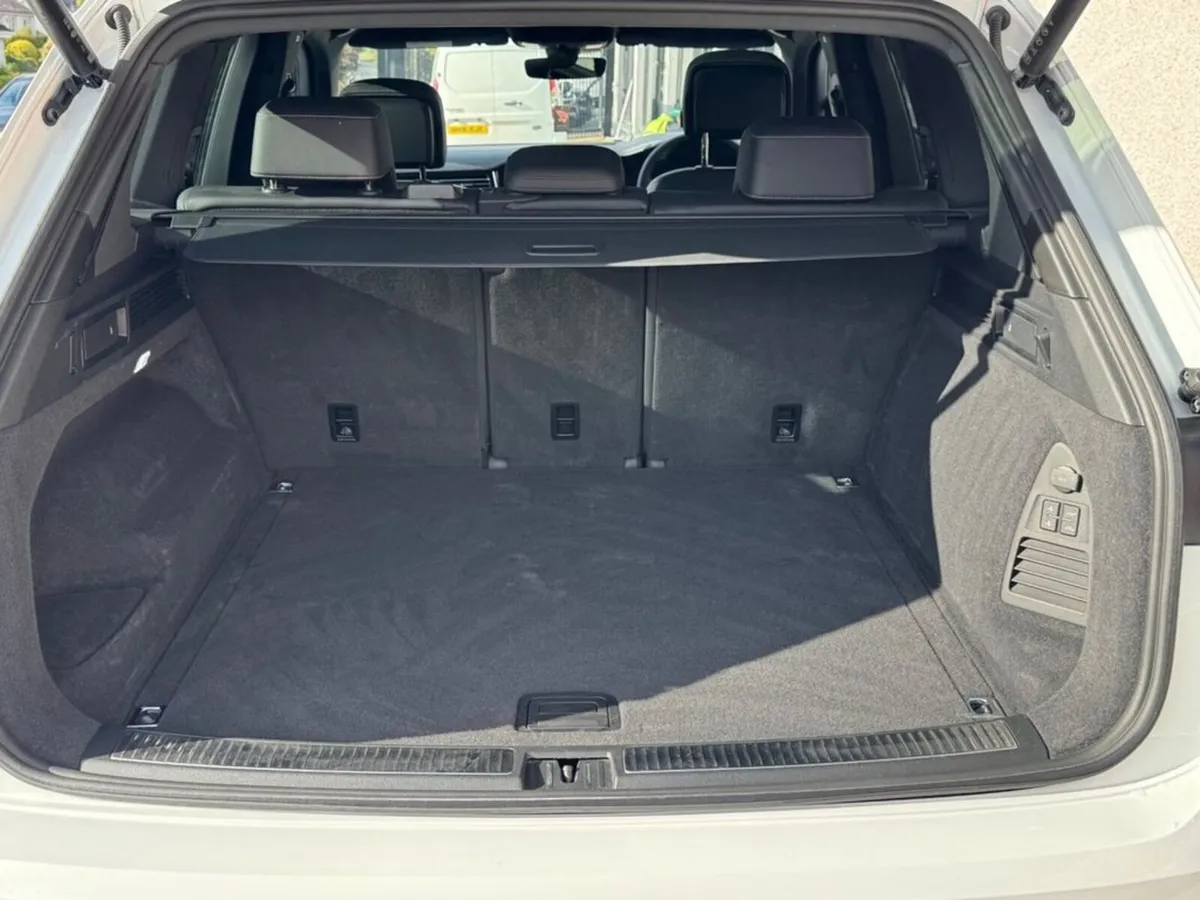 Volkswagen Touareg SUV, Diesel, 2023, White