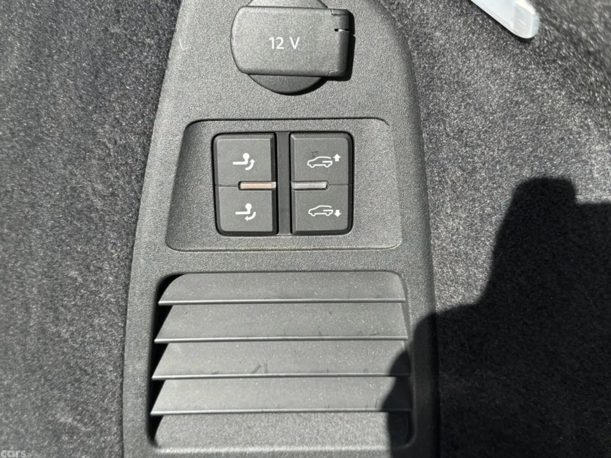 Volkswagen Touareg SUV, Diesel, 2023, White