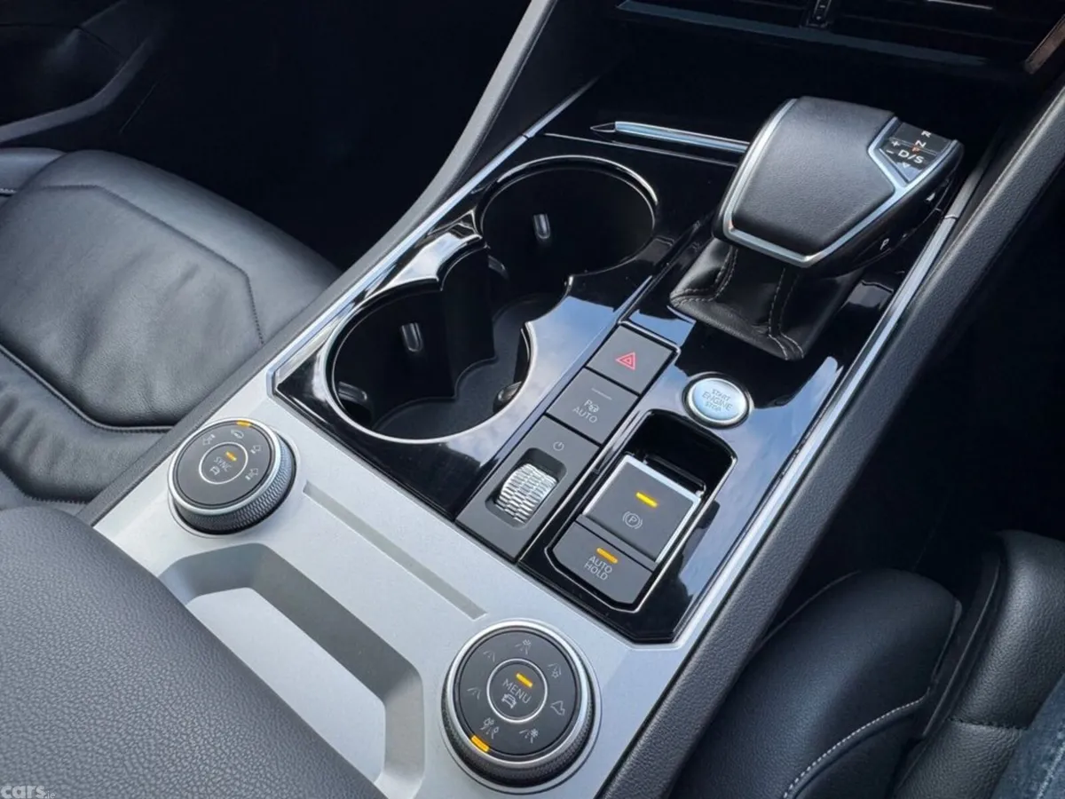 Volkswagen Touareg SUV, Diesel, 2023, White