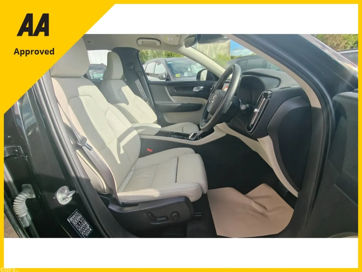 Volvo XC40 SUV, Petrol Plug-in Hybrid, 2023, Black