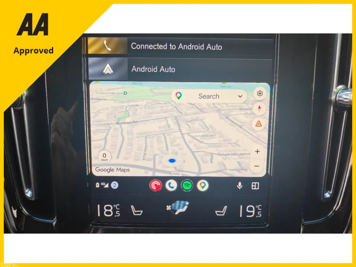 Volvo XC40 SUV, Petrol Plug-in Hybrid, 2023, Black