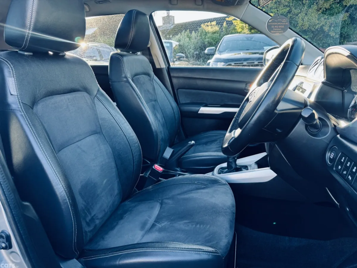 Suzuki Vitara SUV, Diesel, 2015, Grey