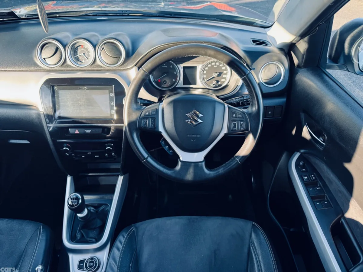 Suzuki Vitara SUV, Diesel, 2015, Grey