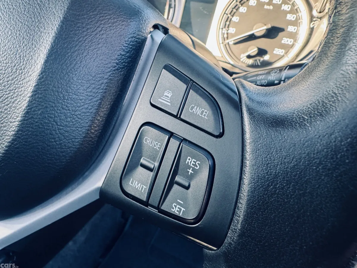 Suzuki Vitara SUV, Diesel, 2015, Grey