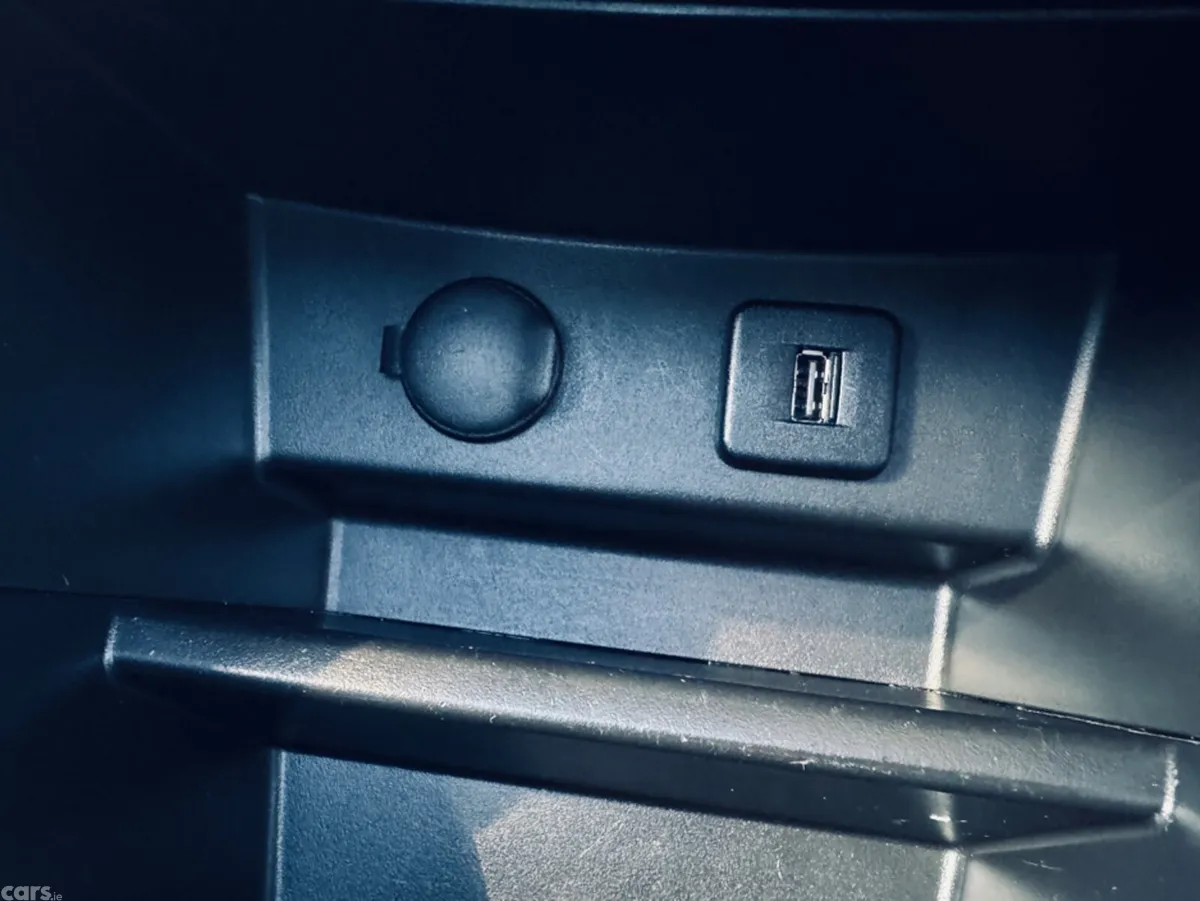 Suzuki Vitara SUV, Diesel, 2015, Grey