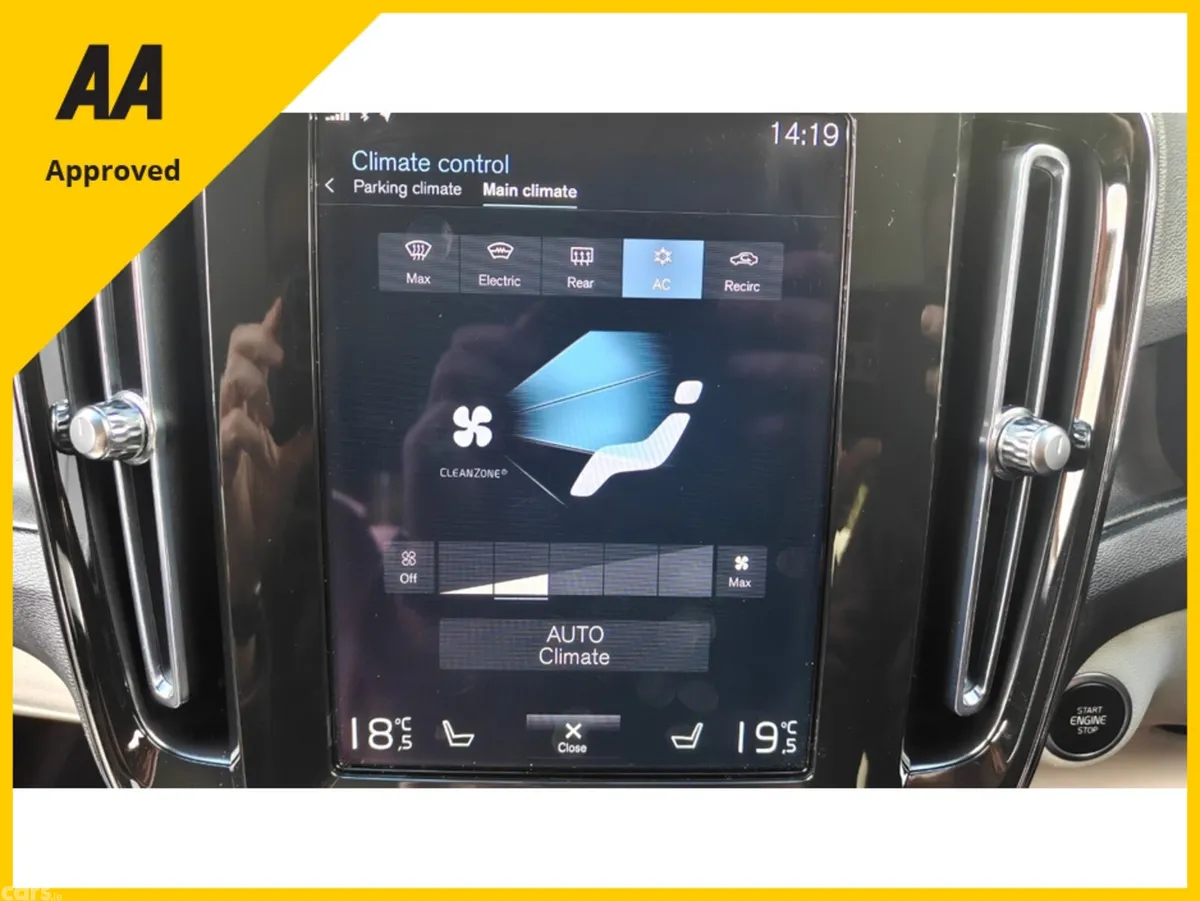 Volvo XC40 SUV, Petrol Plug-in Hybrid, 2023, Black