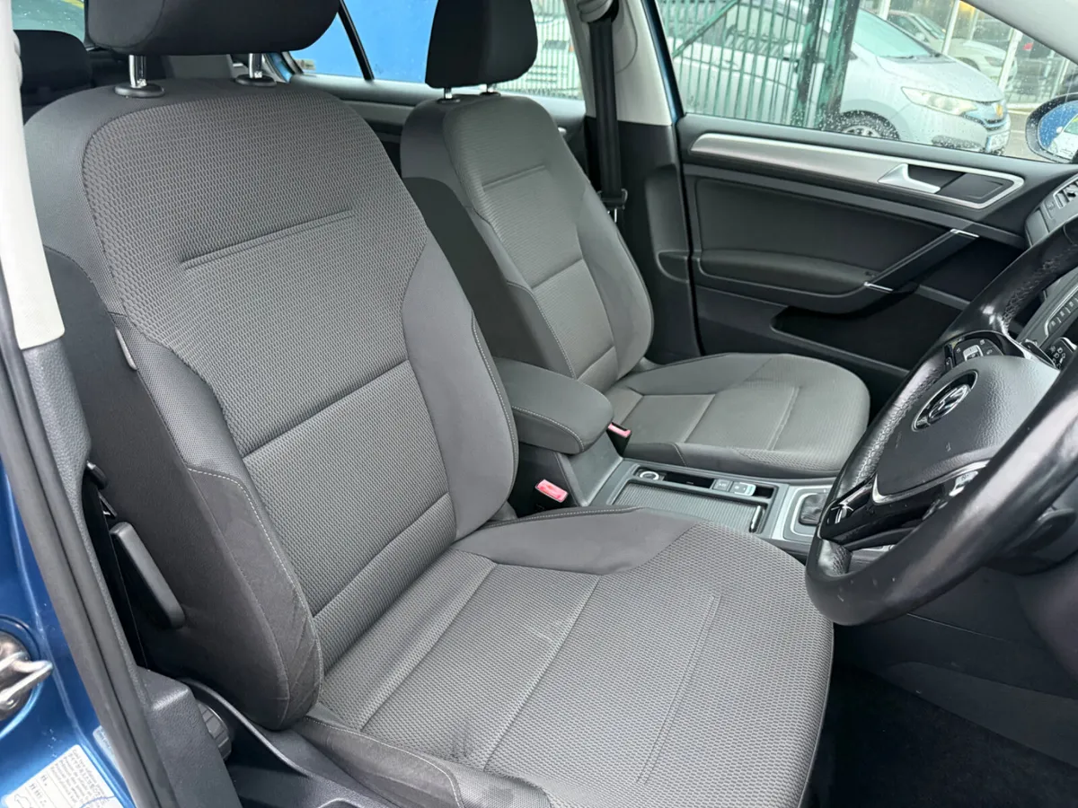 Volkswagen Golf Hatchback, Petrol, 2015, Blue