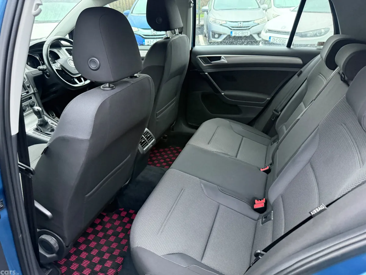 Volkswagen Golf Hatchback, Petrol, 2015, Blue