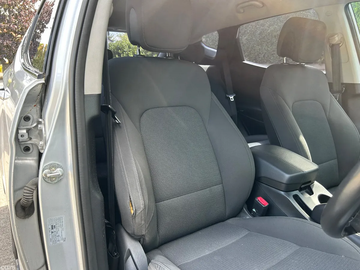 Hyundai Santa Fe SUV, Diesel, 2016, Silver