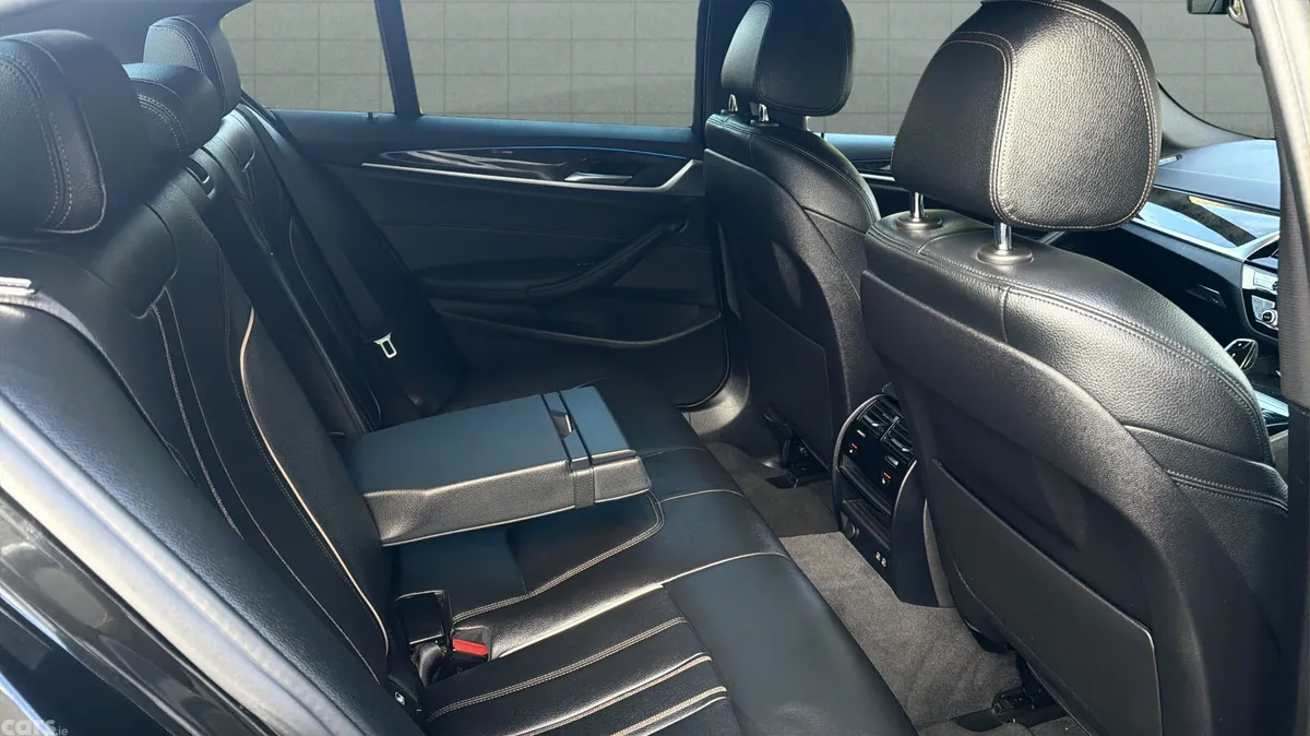 BMW 5-Series Saloon, Petrol Plug-in Hybrid, 2021, Black