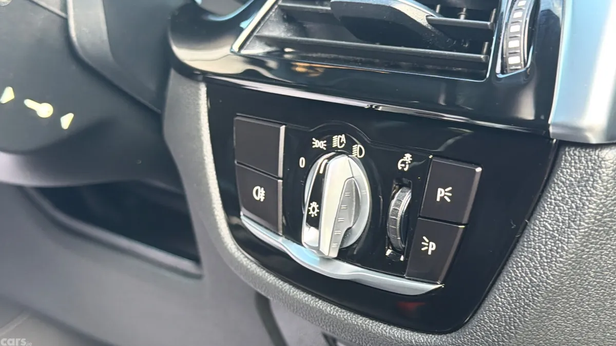 BMW 5-Series Saloon, Petrol Plug-in Hybrid, 2021, Black