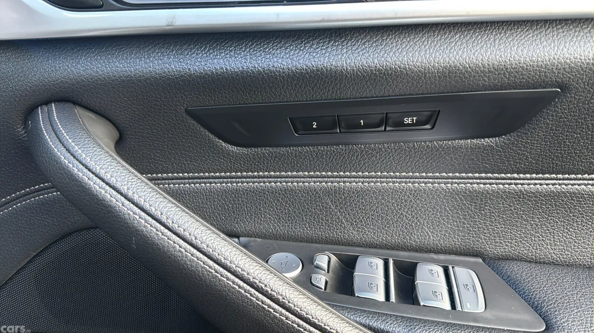 BMW 5-Series Saloon, Petrol Plug-in Hybrid, 2021, Black