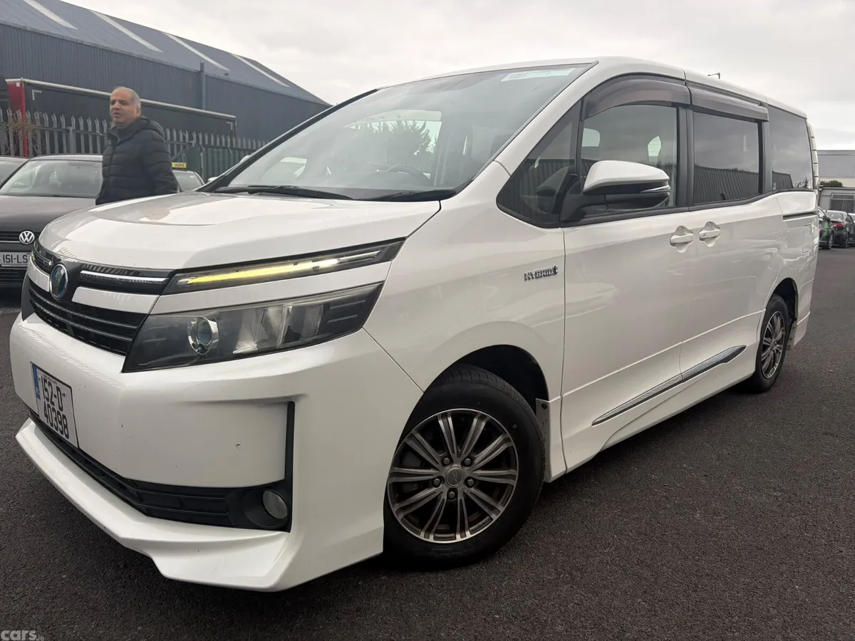 Toyota Voxy MPV, Petrol Hybrid, 2015, White