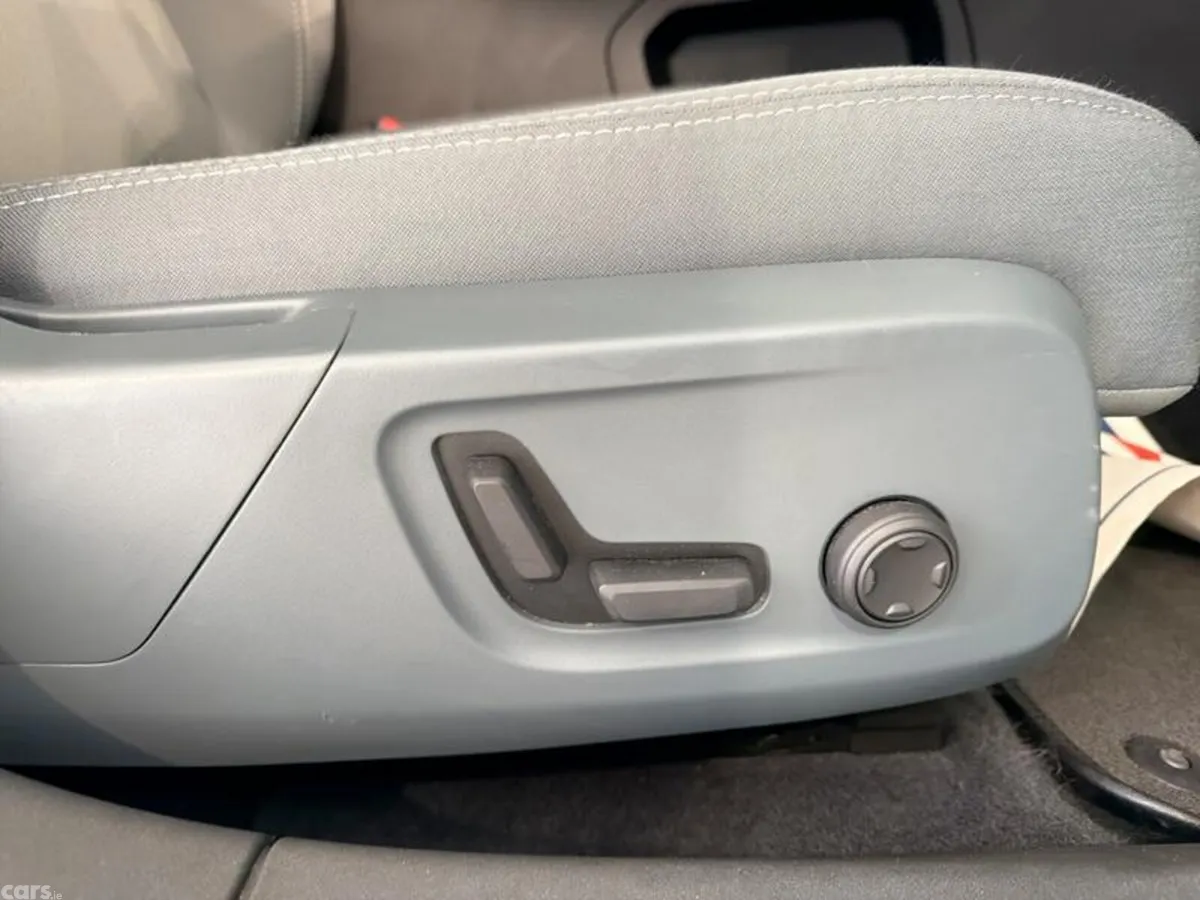Polestar 2 Hatchback, Electric, 2023, White