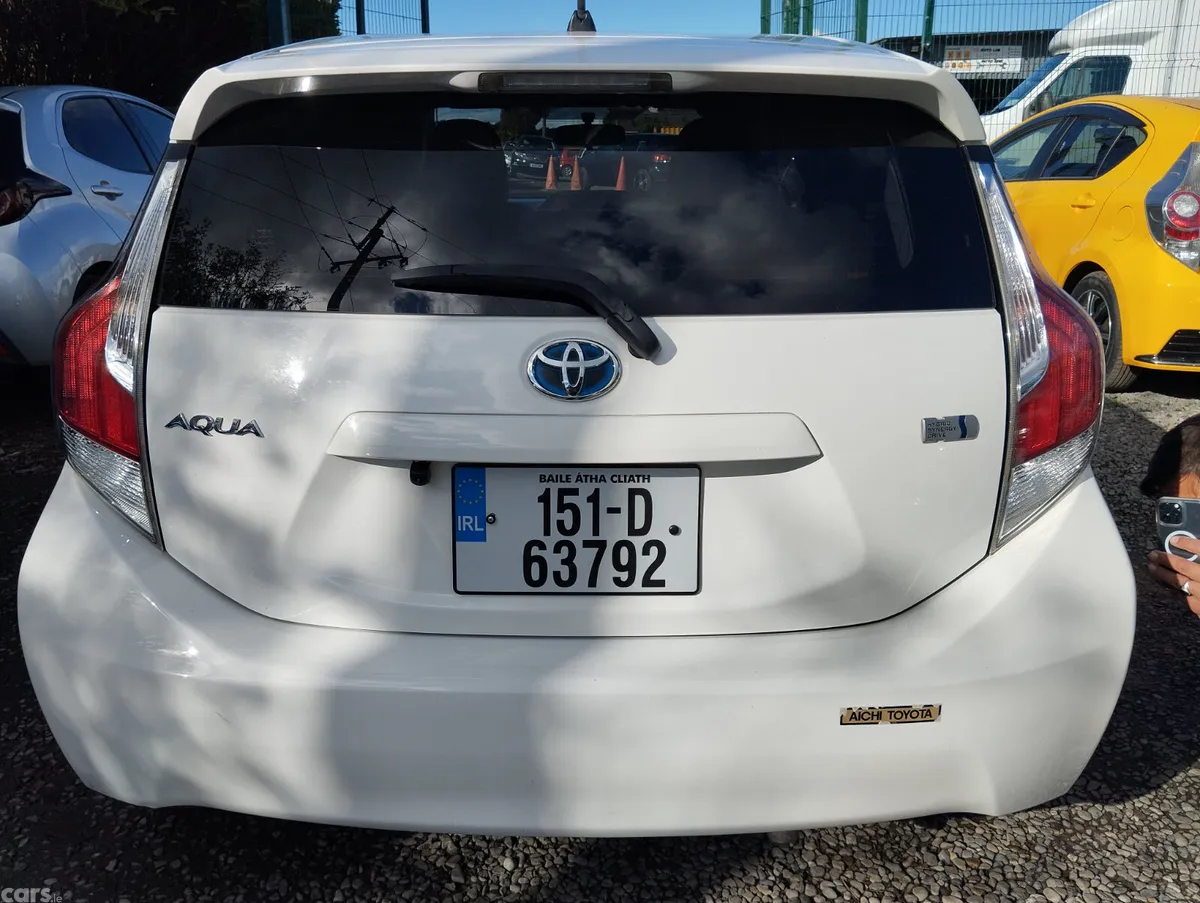 Toyota Aqua Hatchback, Petrol Hybrid, 2015, White