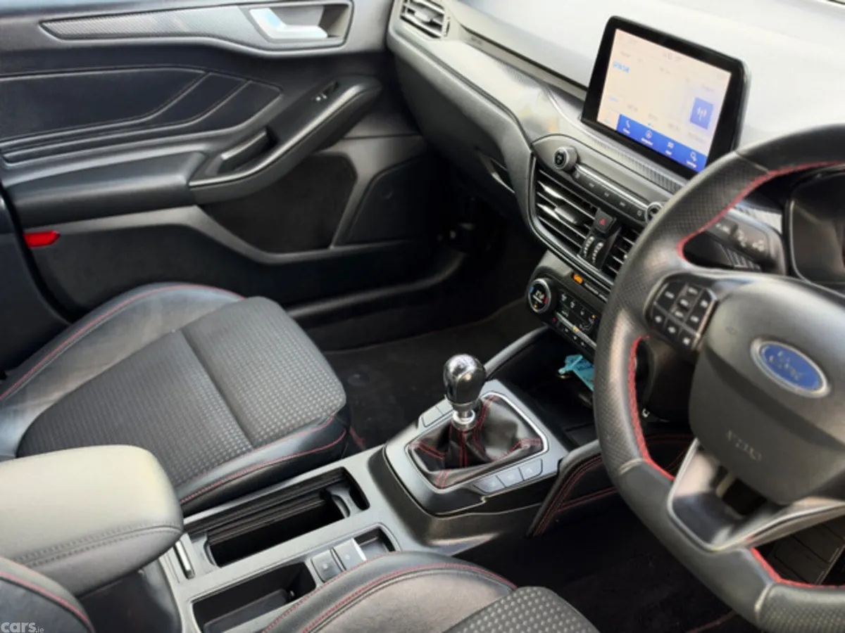Ford Focus Hatchback, Diesel, 2020, White