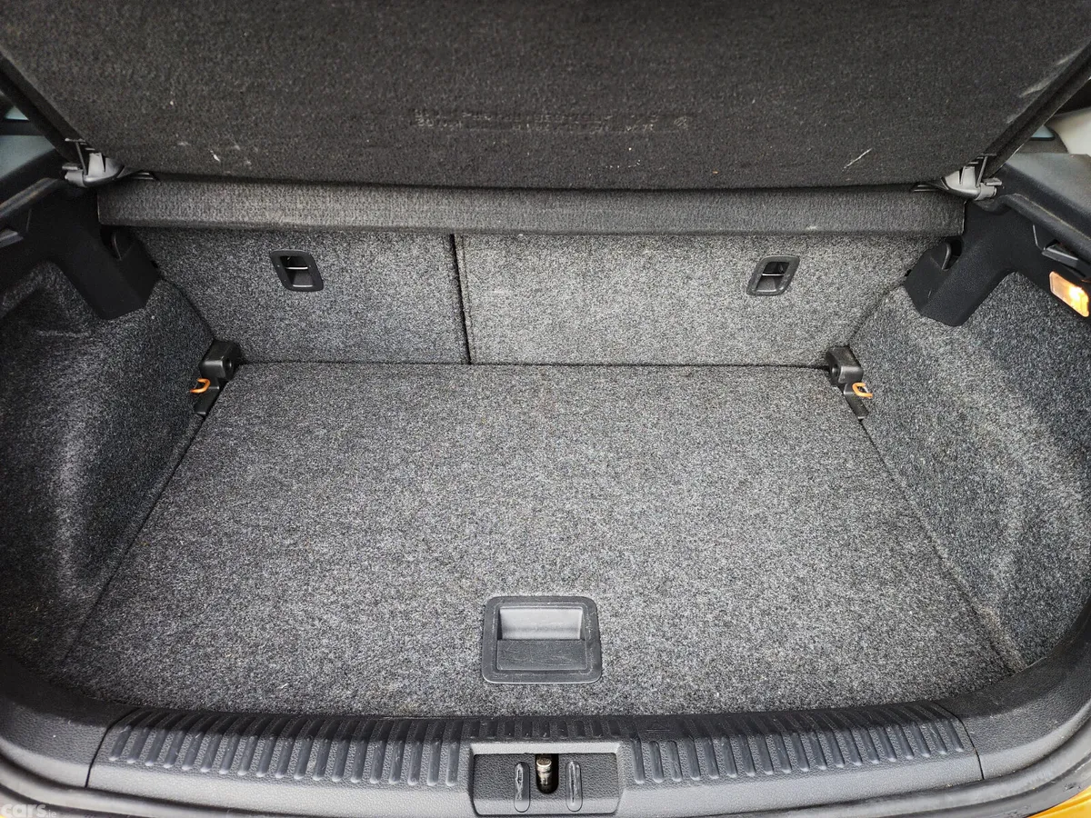 Volkswagen Polo Hatchback, Petrol, 2015, Orange
