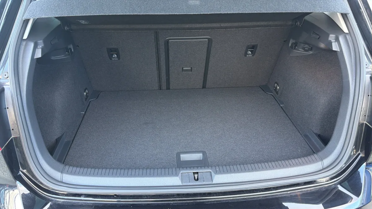 Volkswagen Golf Hatchback, Petrol, 2016, Black