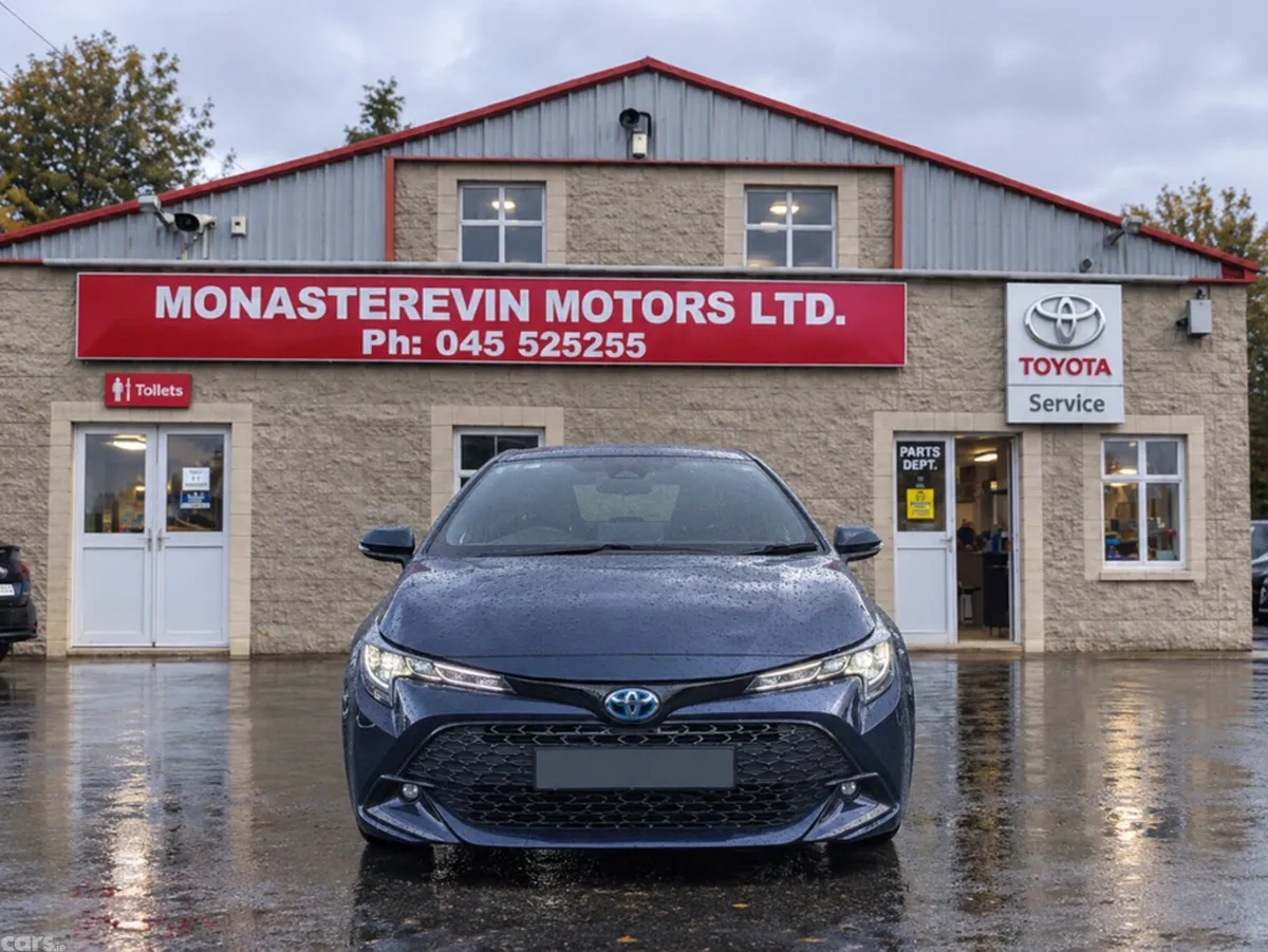 Toyota Corolla Estate, Petrol Hybrid, 2025, Black