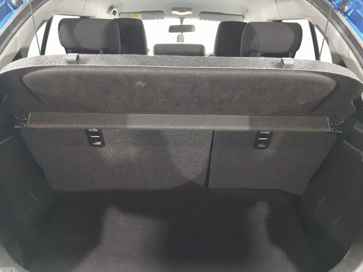 Suzuki Ignis Hatchback, Petrol, 2020, Blue