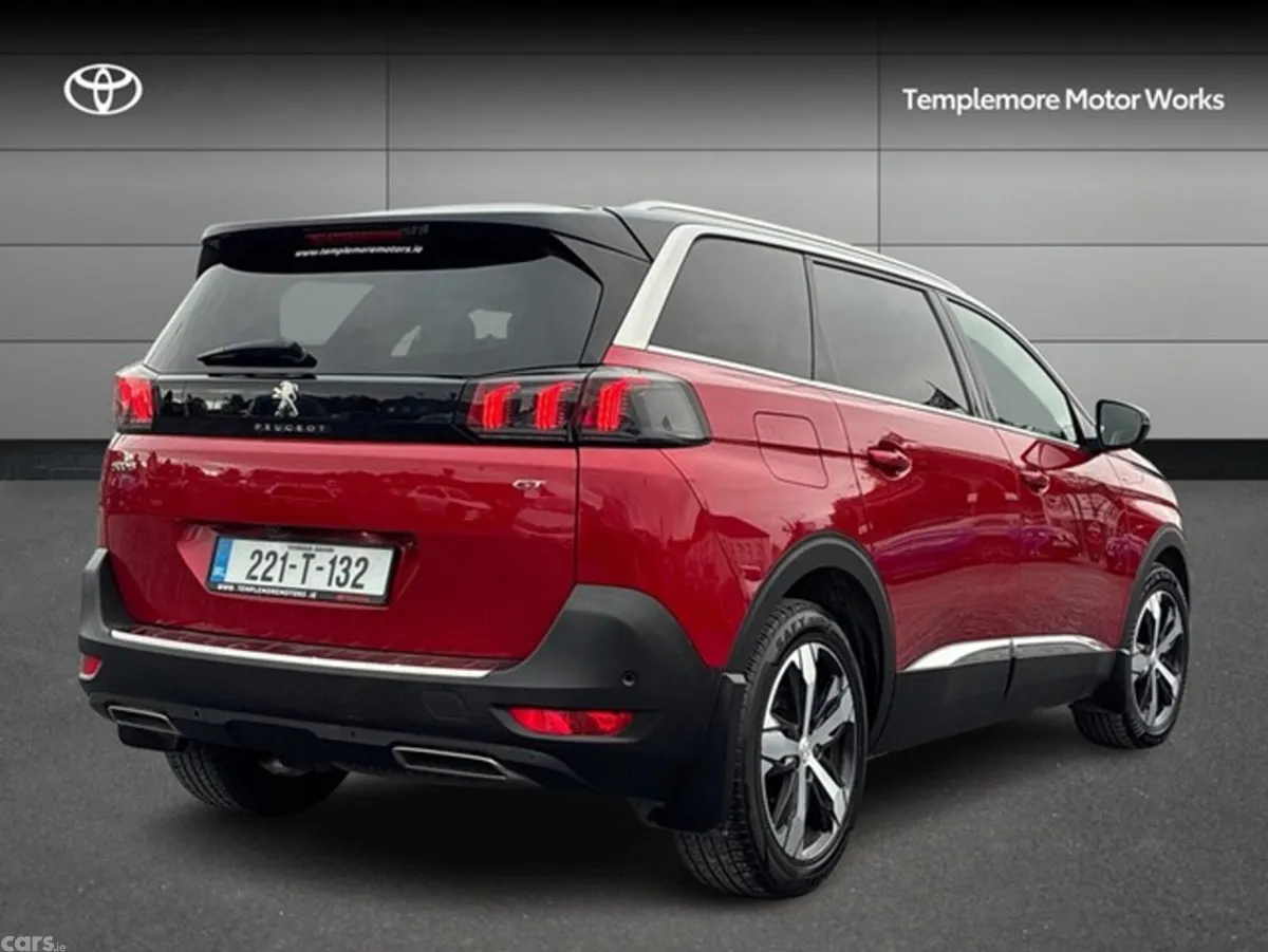 Peugeot 5008 MPV, Diesel, 2022, Red