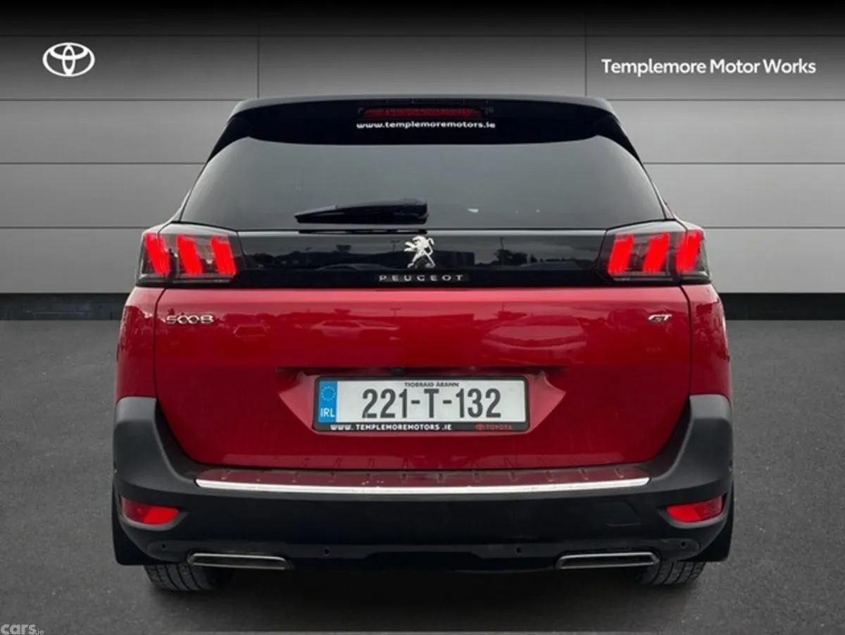 Peugeot 5008 MPV, Diesel, 2022, Red