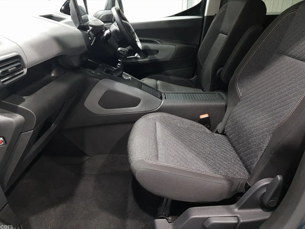 Peugeot Rifter MPV, Diesel, 2026, Blue