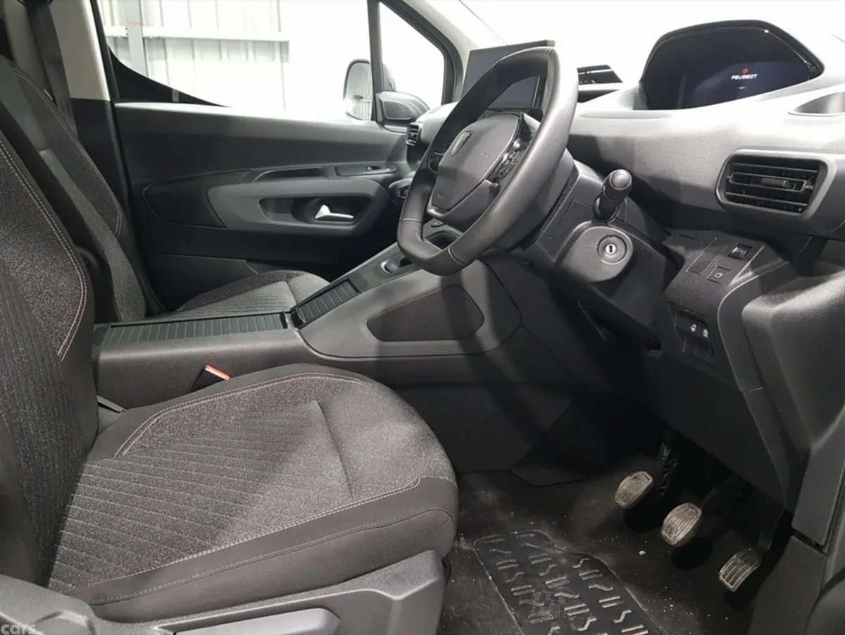 Peugeot Rifter MPV, Diesel, 2026, Blue