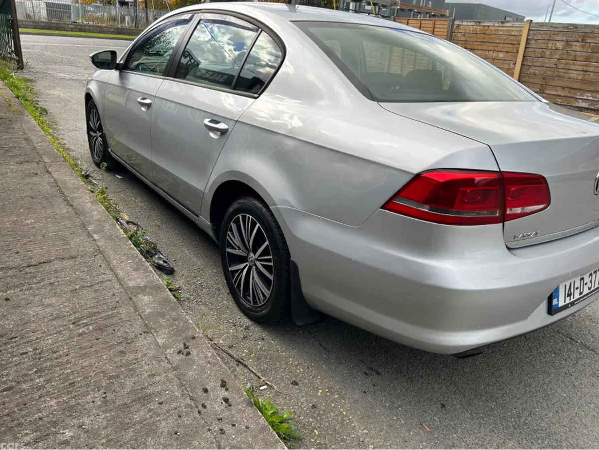 Volkswagen Passat Saloon, Diesel, 2014, Silver