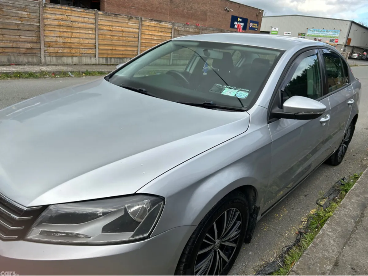 Volkswagen Passat Saloon, Diesel, 2014, Silver