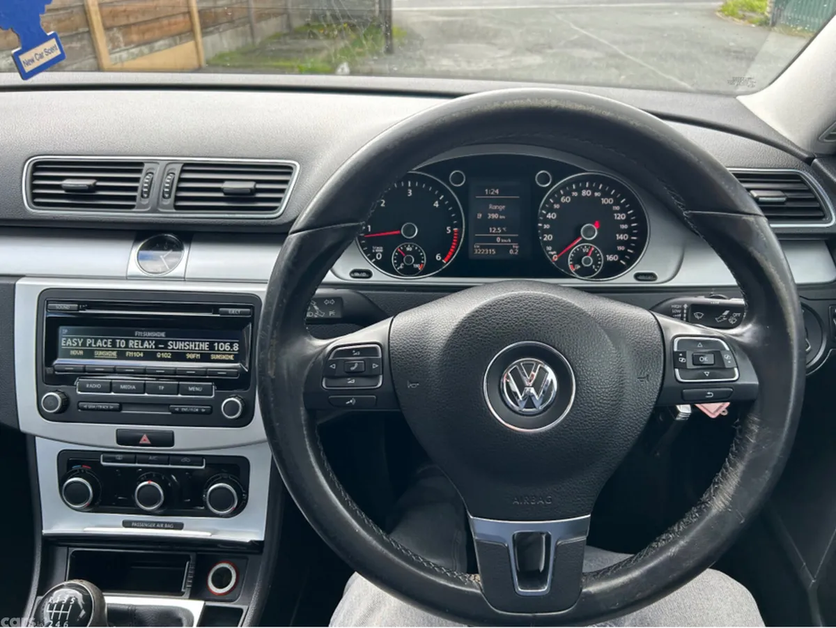 Volkswagen Passat Saloon, Diesel, 2014, Silver