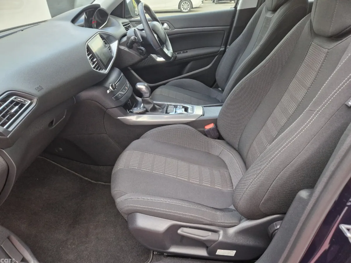 Peugeot 308 Hatchback, Diesel, 2016, Blue