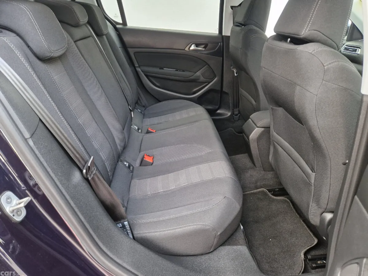 Peugeot 308 Hatchback, Diesel, 2016, Blue