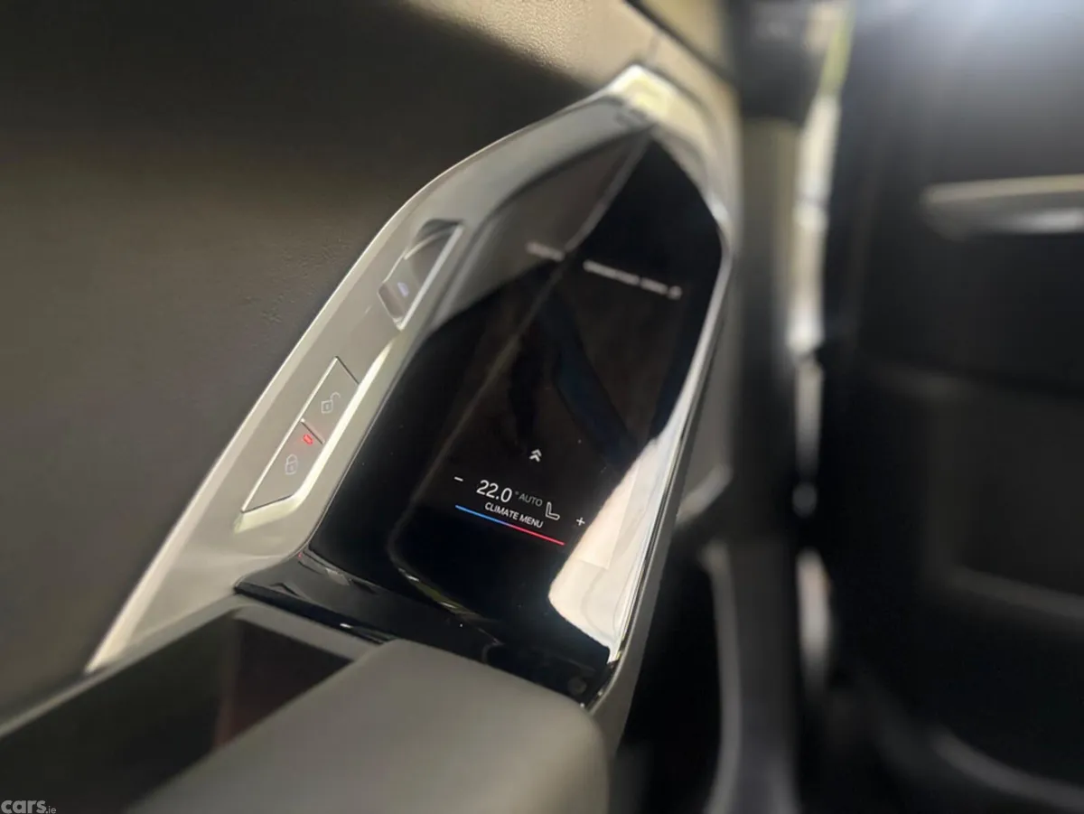 BMW i7 Saloon, Electric, 2024, Grey
