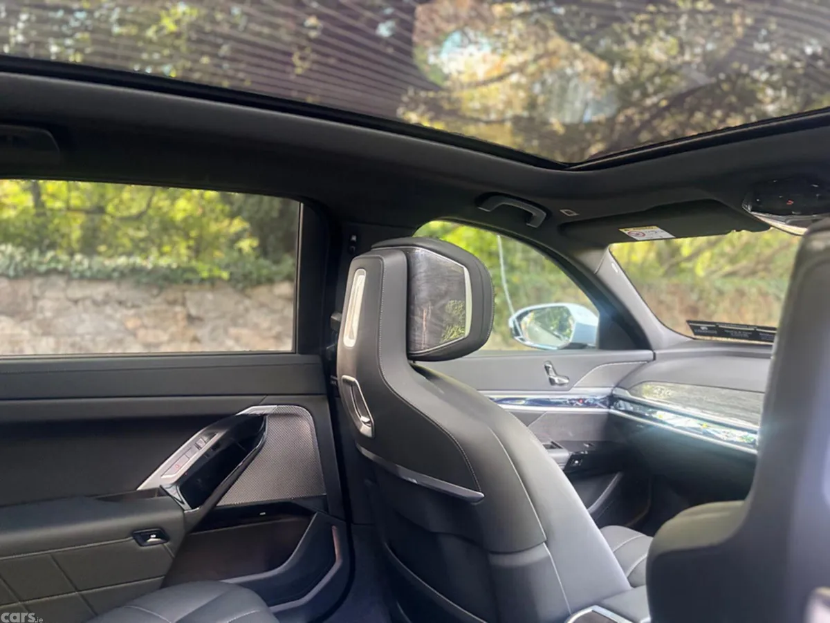 BMW i7 Saloon, Electric, 2024, Grey