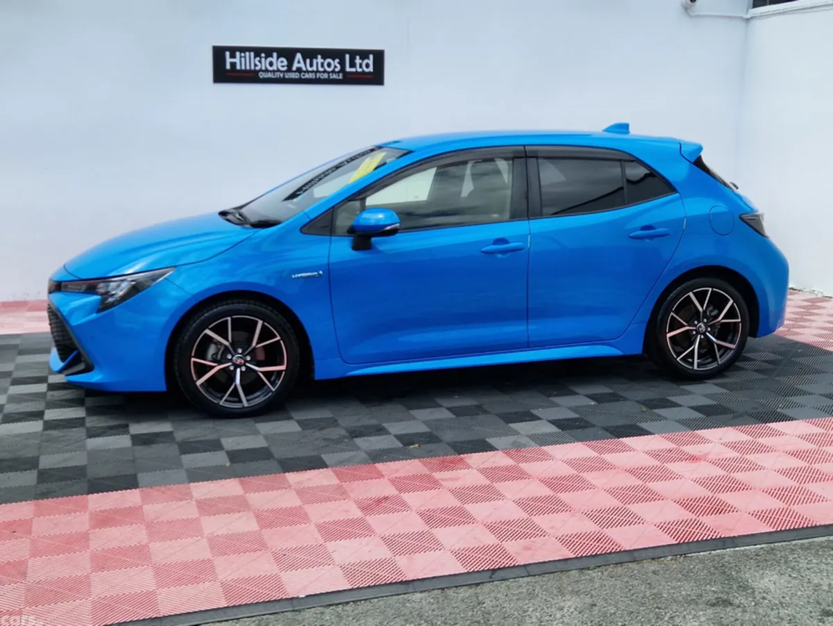 Toyota Corolla Hatchback, Petrol Hybrid, 2018, Blue
