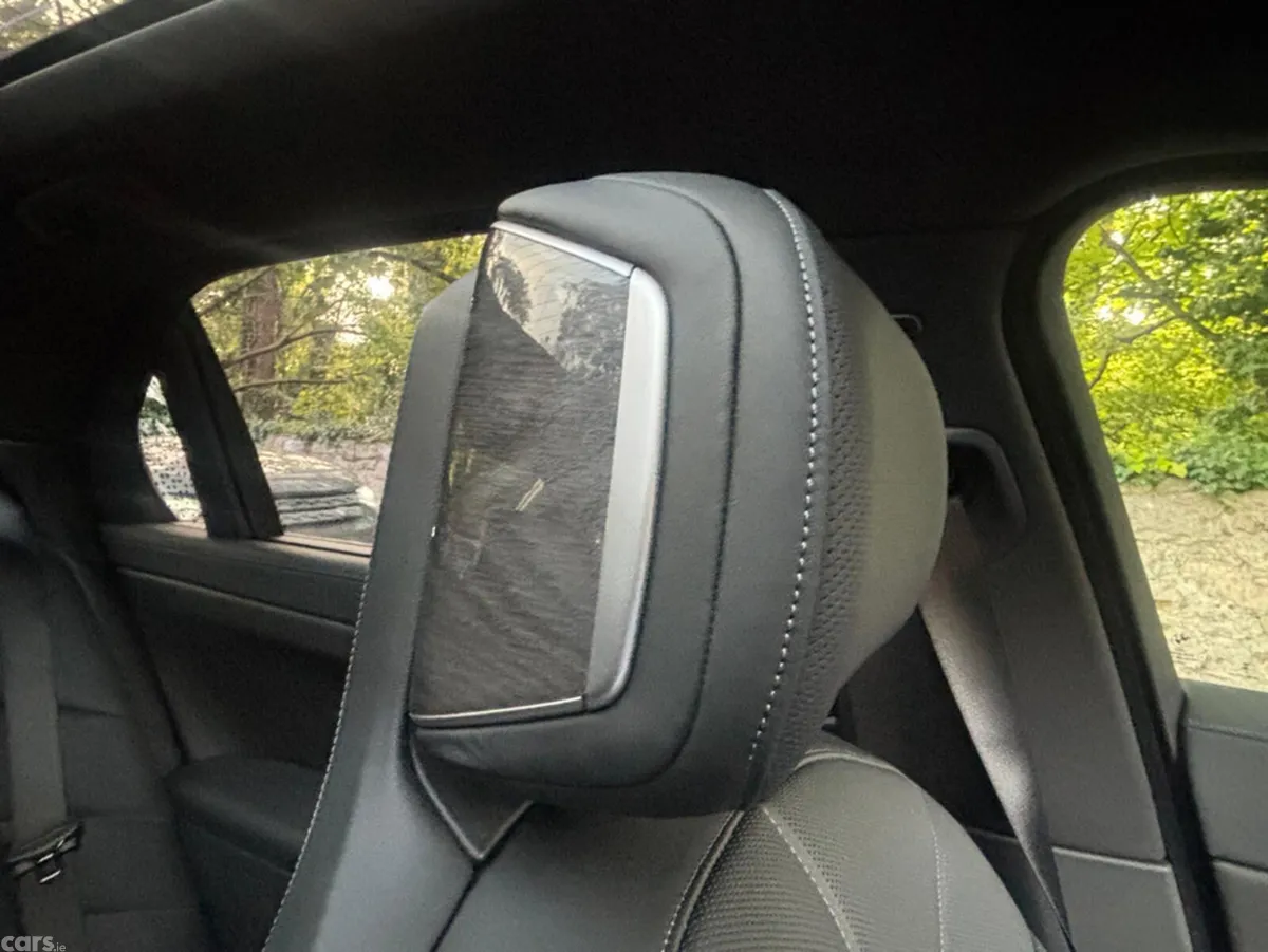 BMW i7 Saloon, Electric, 2024, Grey