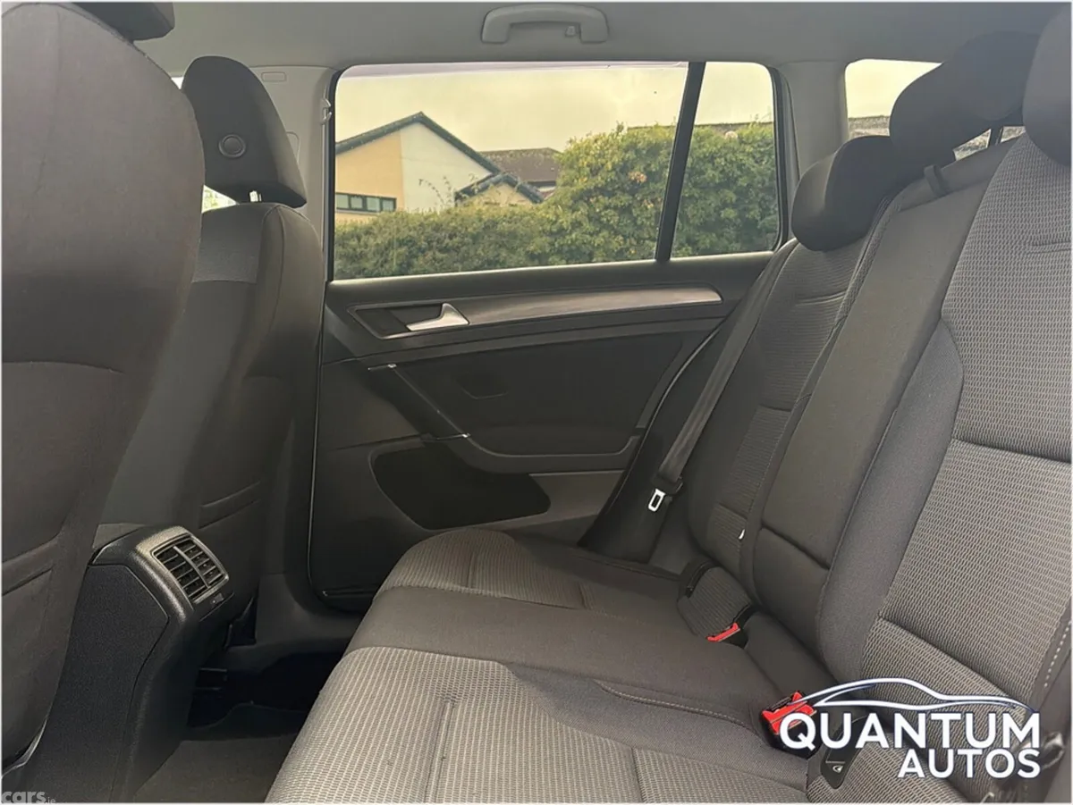 Volkswagen Golf Estate, Diesel, 2017, White