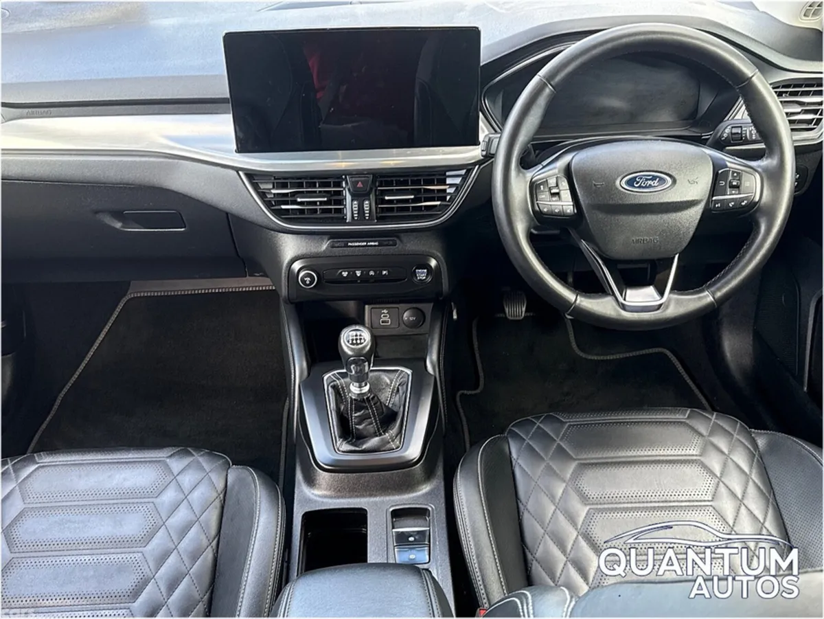 Ford Focus Hatchback, Petrol, 2024, Blue