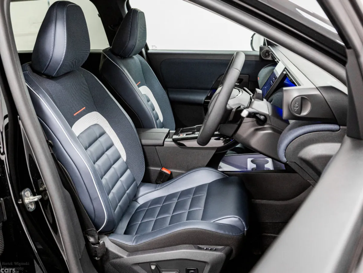 Citroen C5 Aircross SUV, Petrol Hybrid, 2026, Black