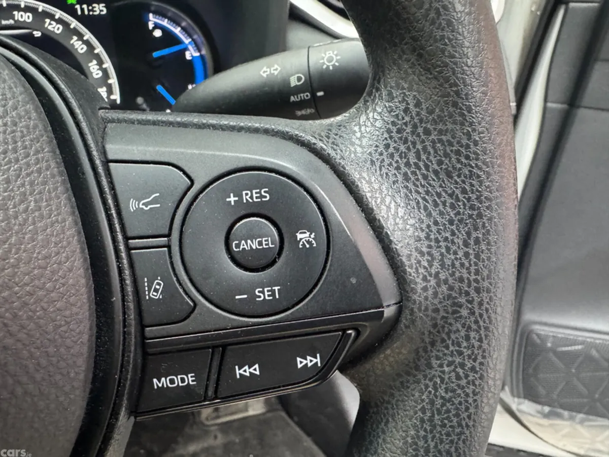 Toyota RAV4 SUV, Petrol Hybrid, 2023, White