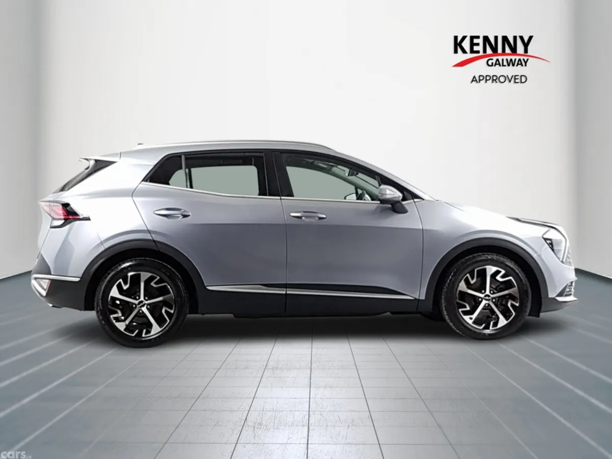 Kia Sportage MPV, Diesel, 2023, Grey