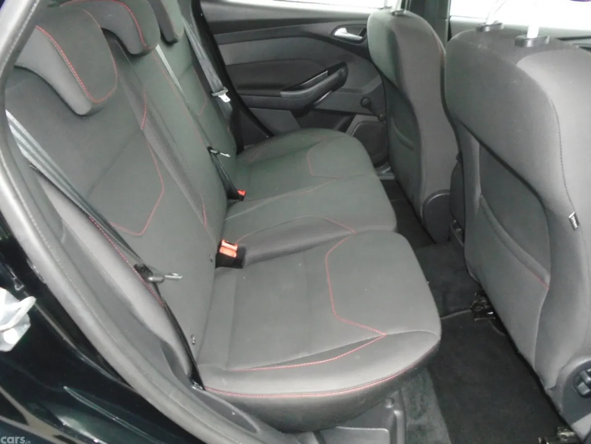Ford Focus Hatchback, Petrol, 2017, Black
