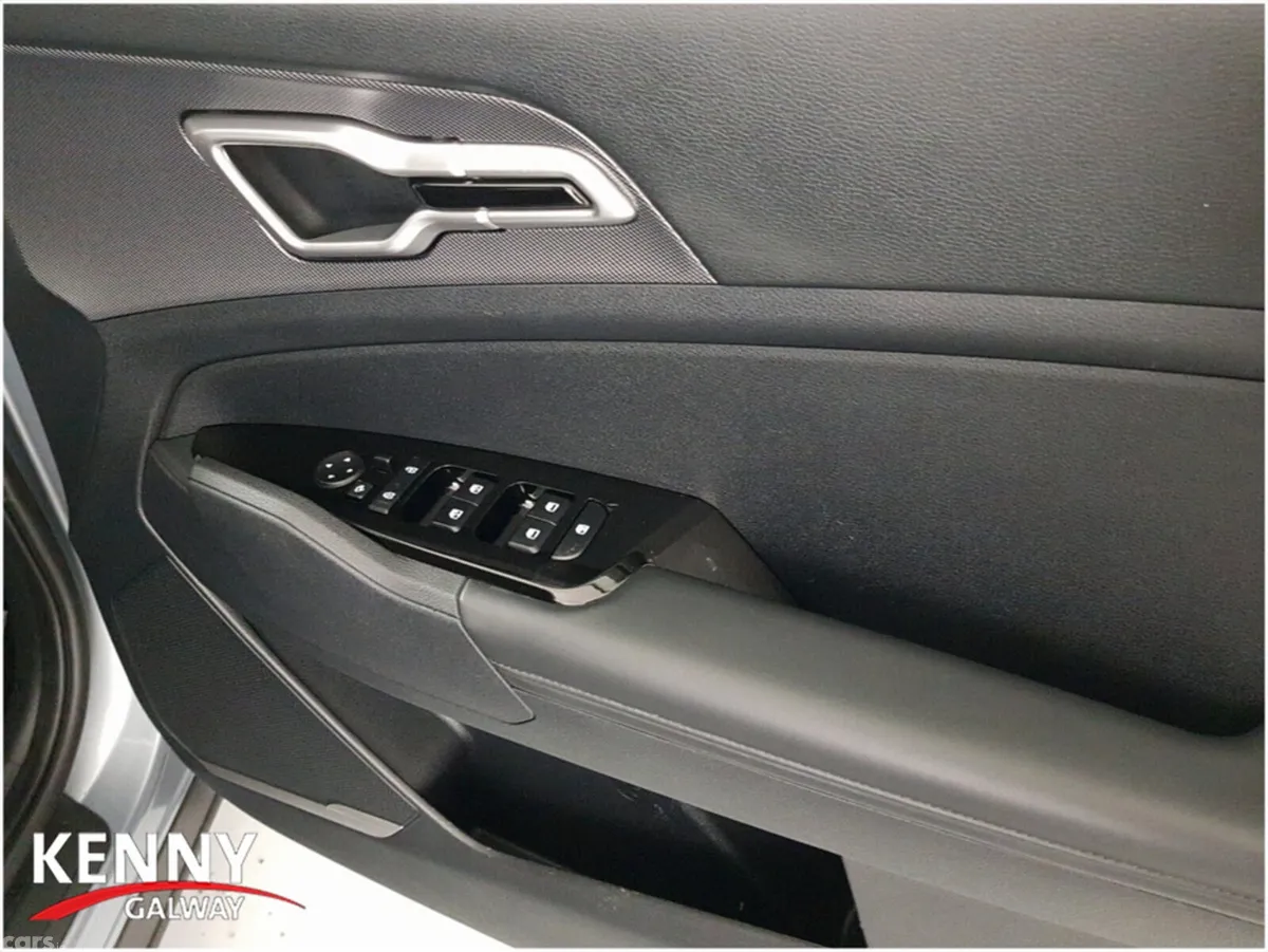 Kia Sportage MPV, Diesel, 2023, Grey