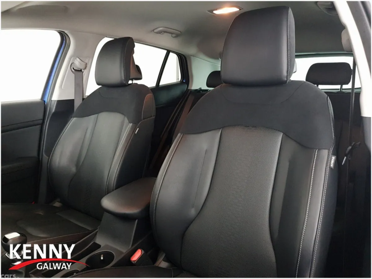 Kia Sportage MPV, Diesel Hybrid, 2026, Blue