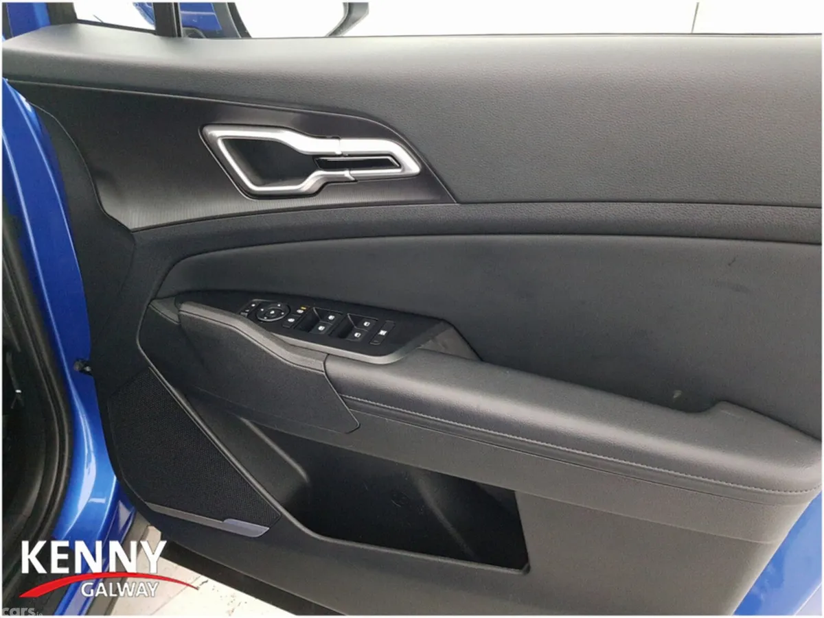 Kia Sportage MPV, Diesel Hybrid, 2026, Blue